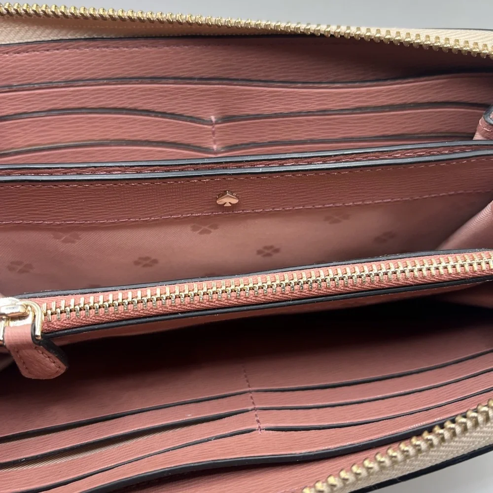 Kate Spade light pink wallet - Picture 4 of 11